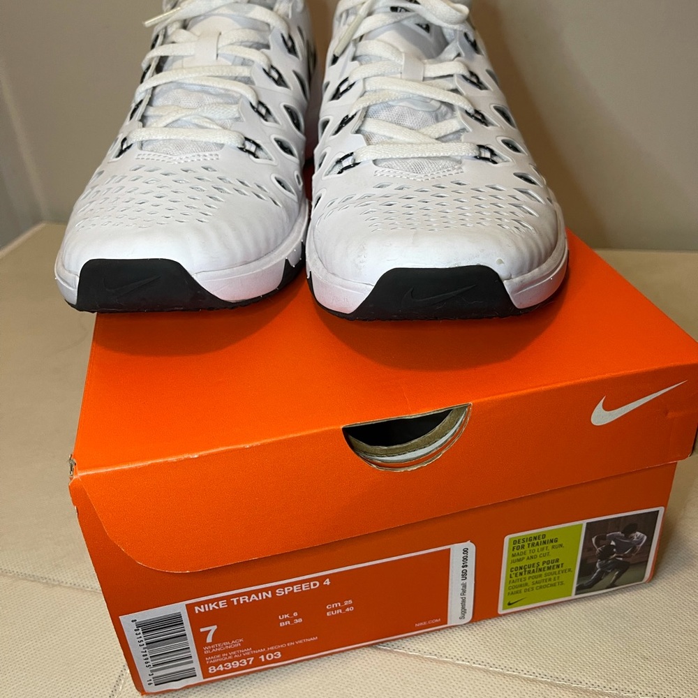 Nike Train Speed 4